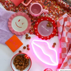 Neon LED lamp lippen - roze - 15x28x2 cm